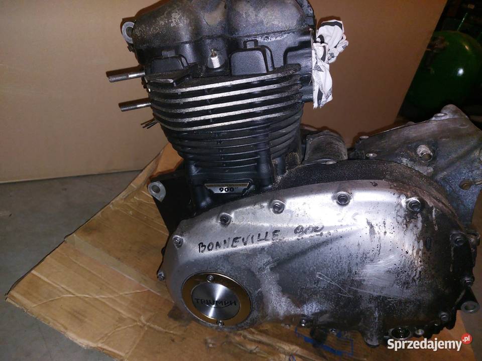 Silnik Bonneville Triumph 900 Kartuzy
