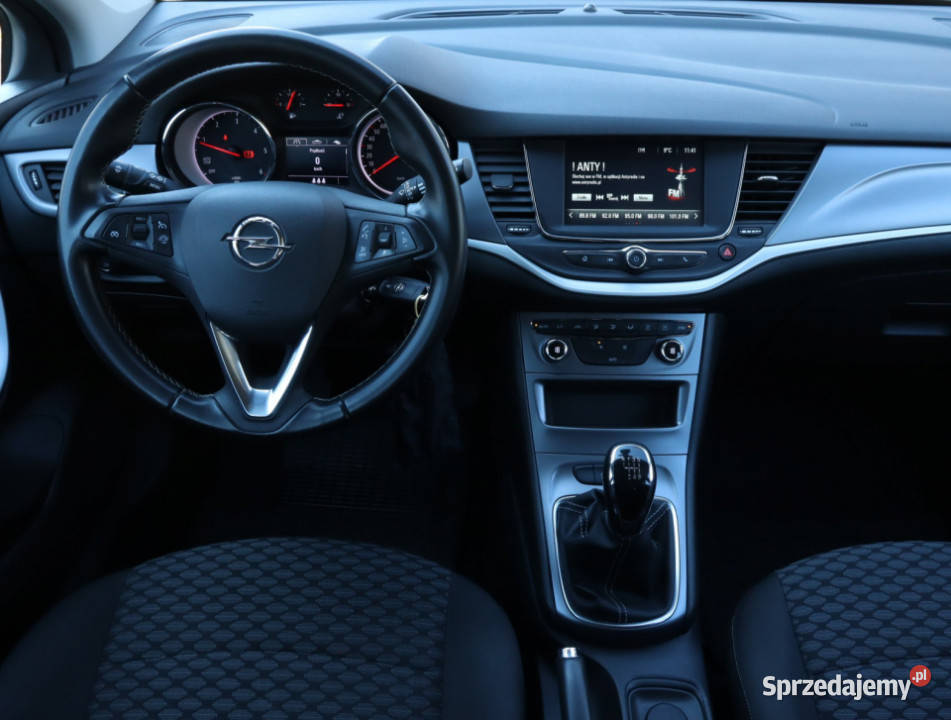 Opel Astra 16 CDTI wielofunkcyjna kierownica sprzedam