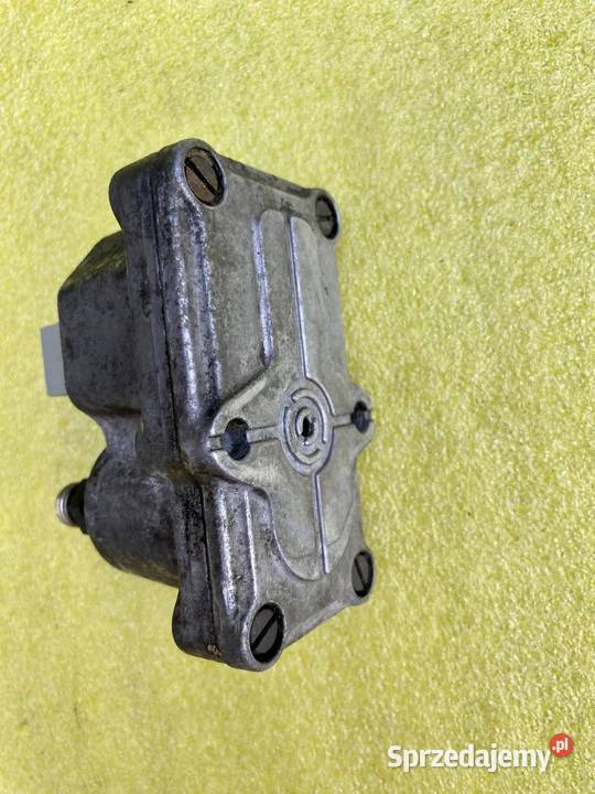 Mercedes W123 23 Regulator ciśnienia paliwa Rok produkcji 1981 Łagiewniki