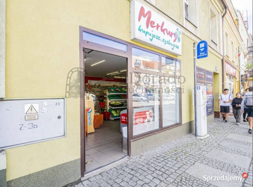 Przestronny lokal usługowy w ścisłym centrum Środa Śląska