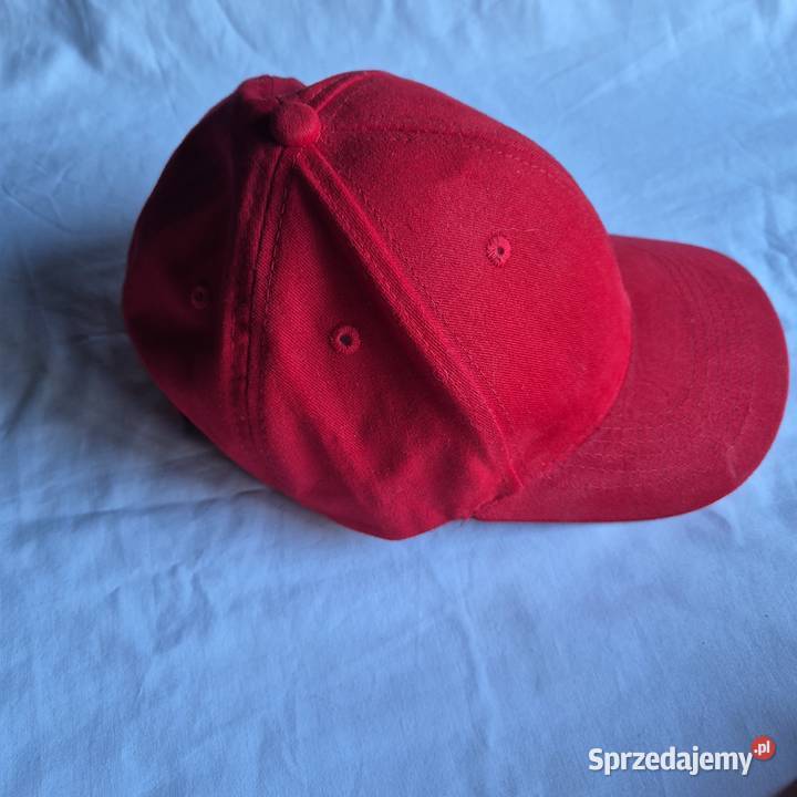 Czerwone czapki z daszkiem 2 sztuki nowe