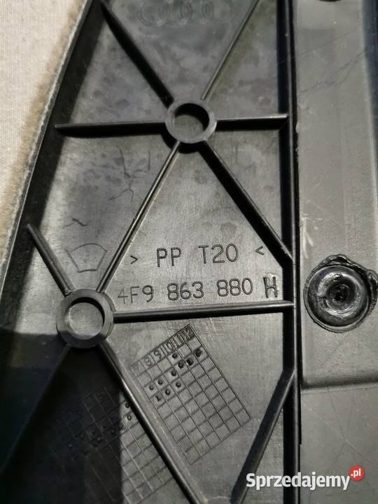 Boczek bagażnika tapicerka Audi a6 c6 beżowy śląskie Jaworzno sprzedam