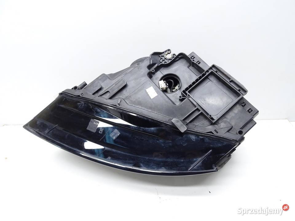 LAMPA REFLEKTOR PRAWA PRAWY PRZEDNIA XENON LED