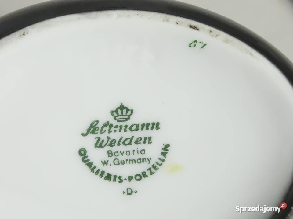 Elegancki czarny wazon porcelanowy Seltmann Biłgoraj
