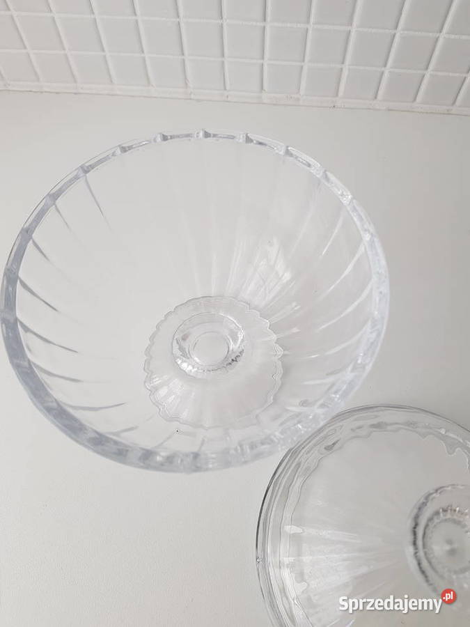 Szklany pojemnik na cukierki