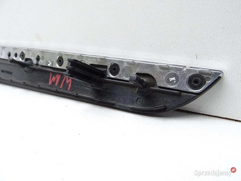 LISTWA DEKOR BOCZKA DRZWI LEWY PRZÓD 8K0867409J małopolskie