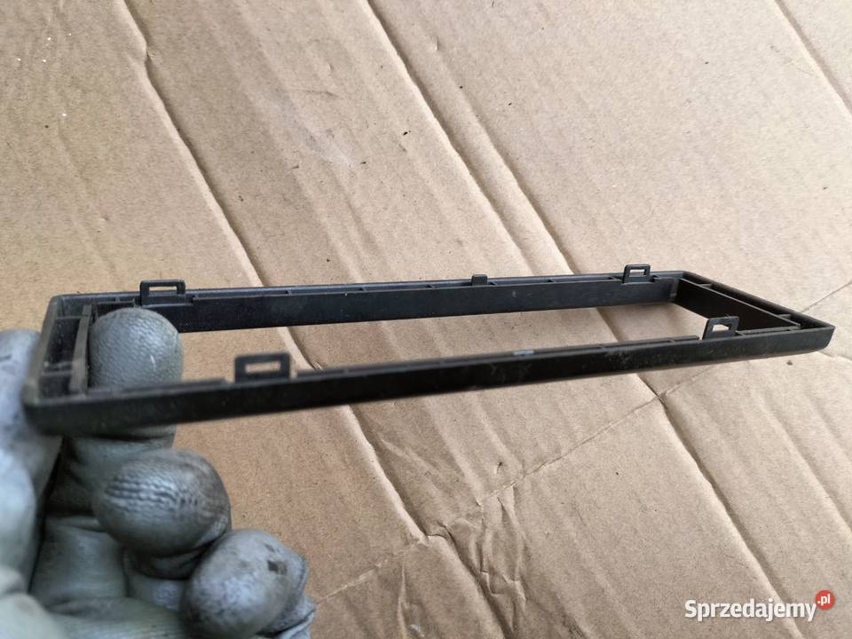 RAMKA RADIA SAMOCHODOWEGO Kamień-Kolonia