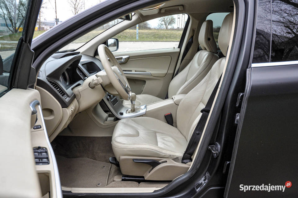 Volvo XC 60 skóry VAT 23 163KM Wrocław