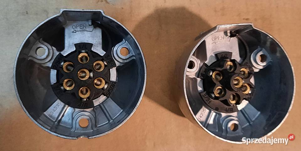 Gniazdo 7 biegunowe metalowe ciągnik Ursus Ostrów Wielkopolski