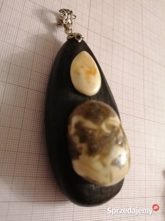 Wisior bursztyn czarny dąb Białystok