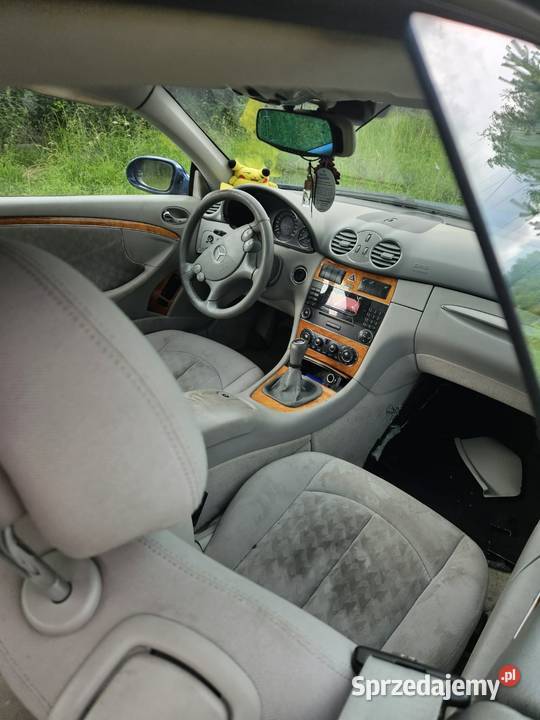 Uszkodzony Mercedes Benz CLK w209 Motoryzacja małopolskie Trzebinia