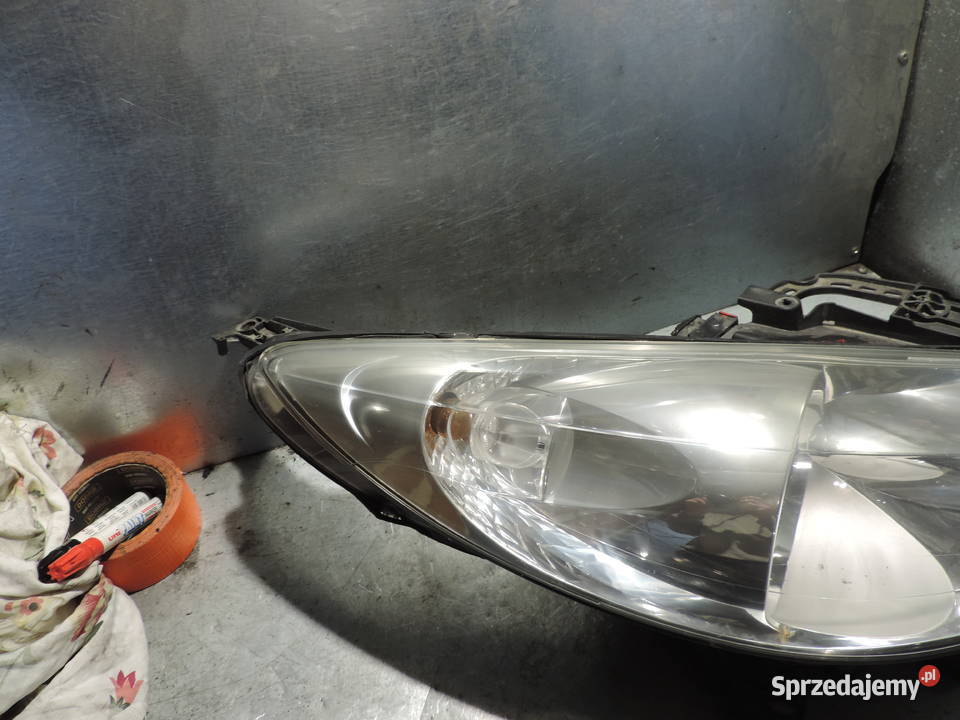 LAMPA PRAWY PRZÓD PRZEDNIA PEUGEOT 207 FL Nowy Sącz sprzedam