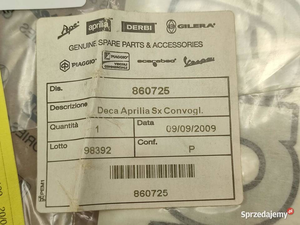 NAKLEJKA APRILIA NA BAK LEWA APRILIA DORSODURO