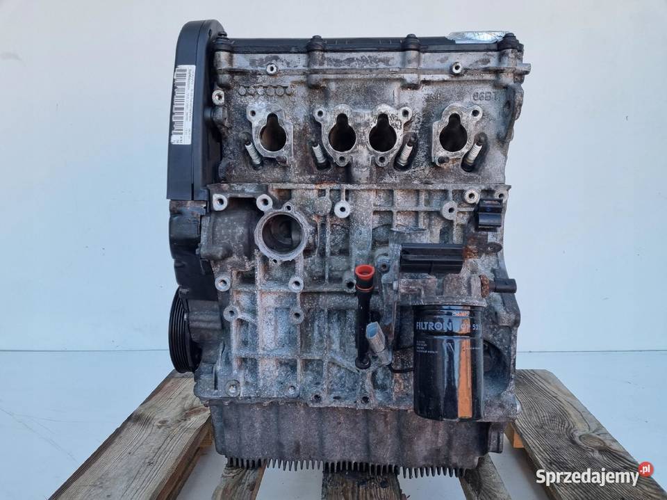 SILNIK VW Golf V VI 16 8V 102 padnięta uszczelka Chełm