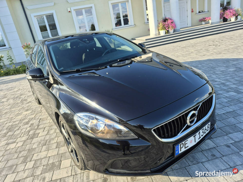 Volvo V40 15 benzyna lift automat navi LED 118 VAT marża Drelów