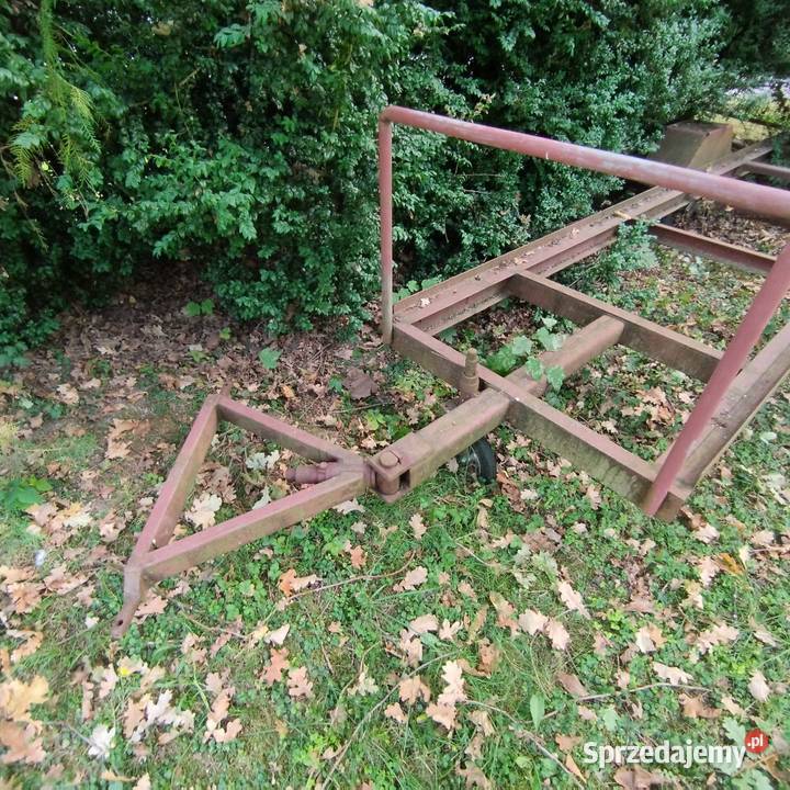 Przyczepa sadownicza na 3 skrzyniopalety nieuszkodzony Gierlachów