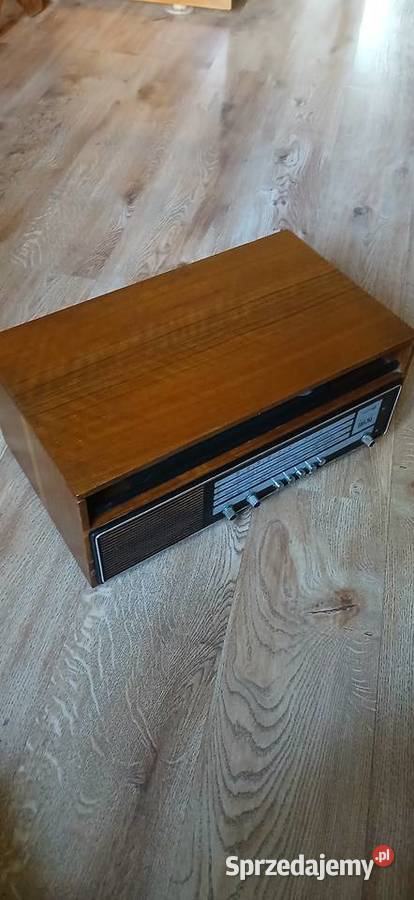 Radio z gramofonem z czasów PRL