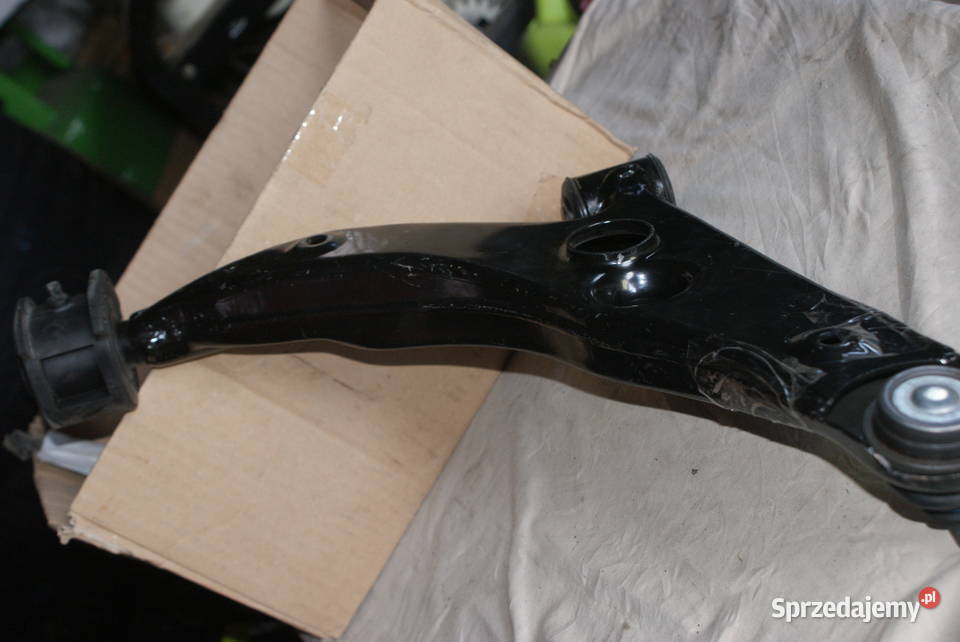 WAHACZ MITSUBISHI CARISMA NOWY 19 1996092006 Białobrzegi