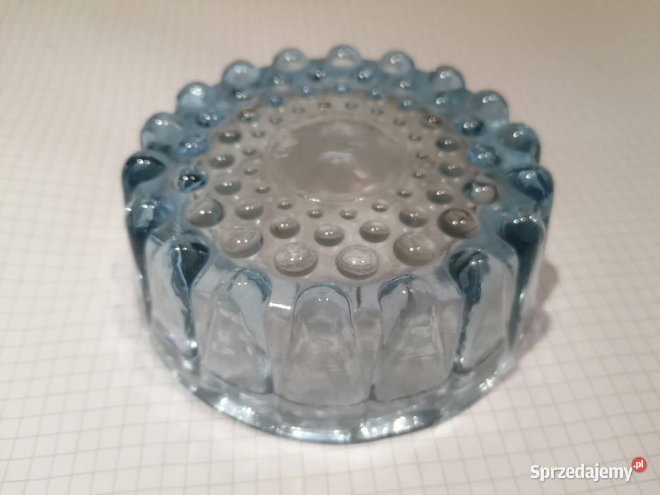 popielniczka szkło PRL jasnoniebieska Porcelana i szkło Piotrków Trybunalski