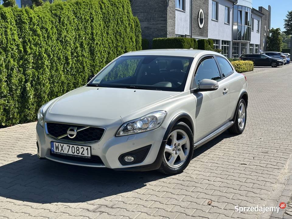 Volvo c3020 benzyna 1452011XenonTanio nieuszkodzony C30 Warszawa