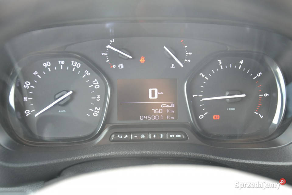 Toyota ProAce 15 diesel 120 klimatyzacja nawiewy
