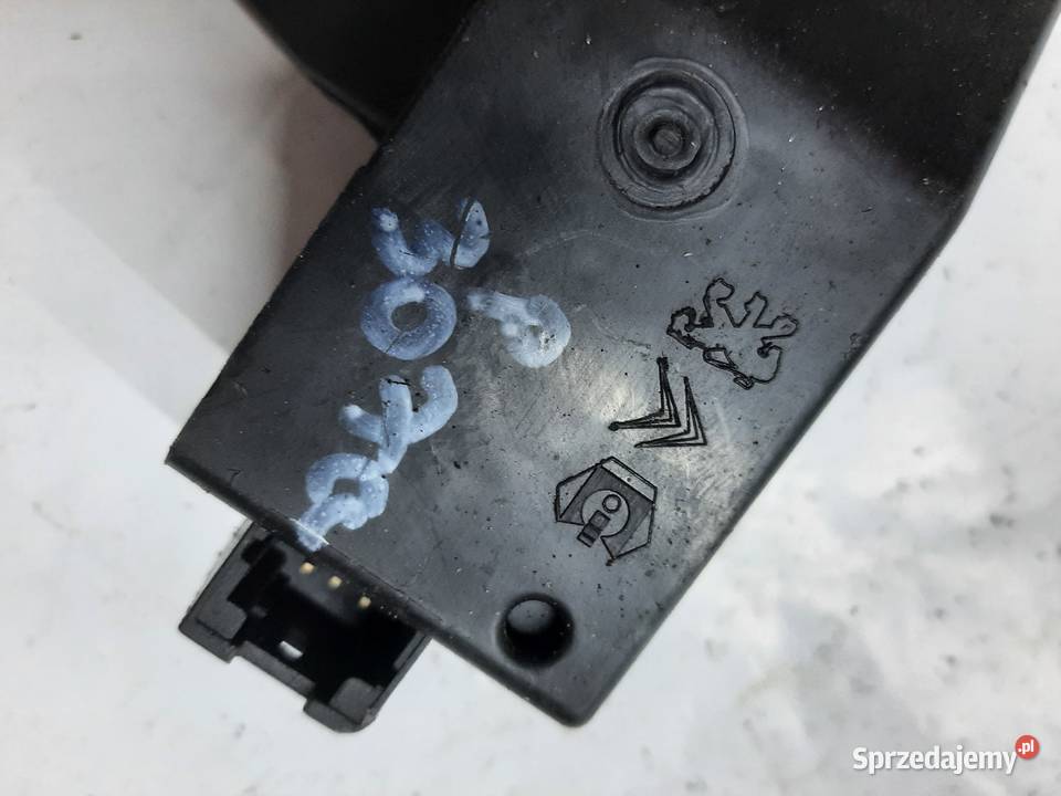 Peugeot 307 CC zamek klapy tylnej tył Ksawerów