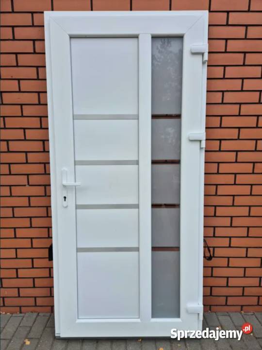 Ozdobne drzwi PCV 100x210 wzmacniane białe Kraków