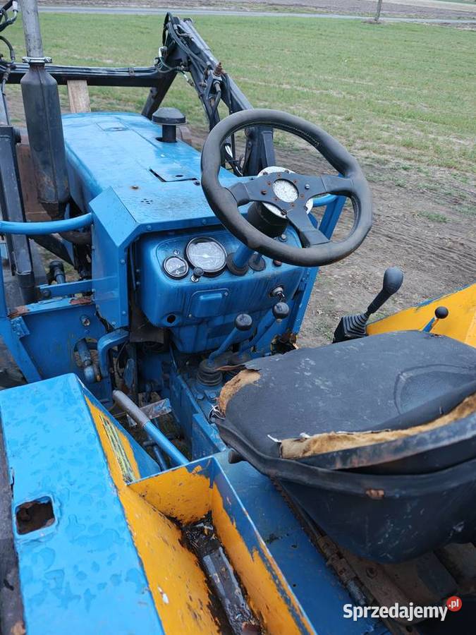 Ford 1900 4x4 z ładowaczem Kalisz
