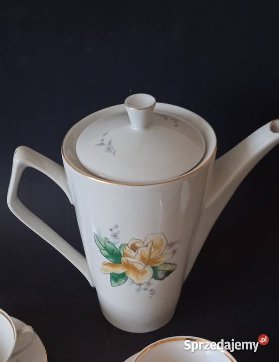 Porcelanowy Zestaw Kawowy z Chodzieży Porcelana i szkło