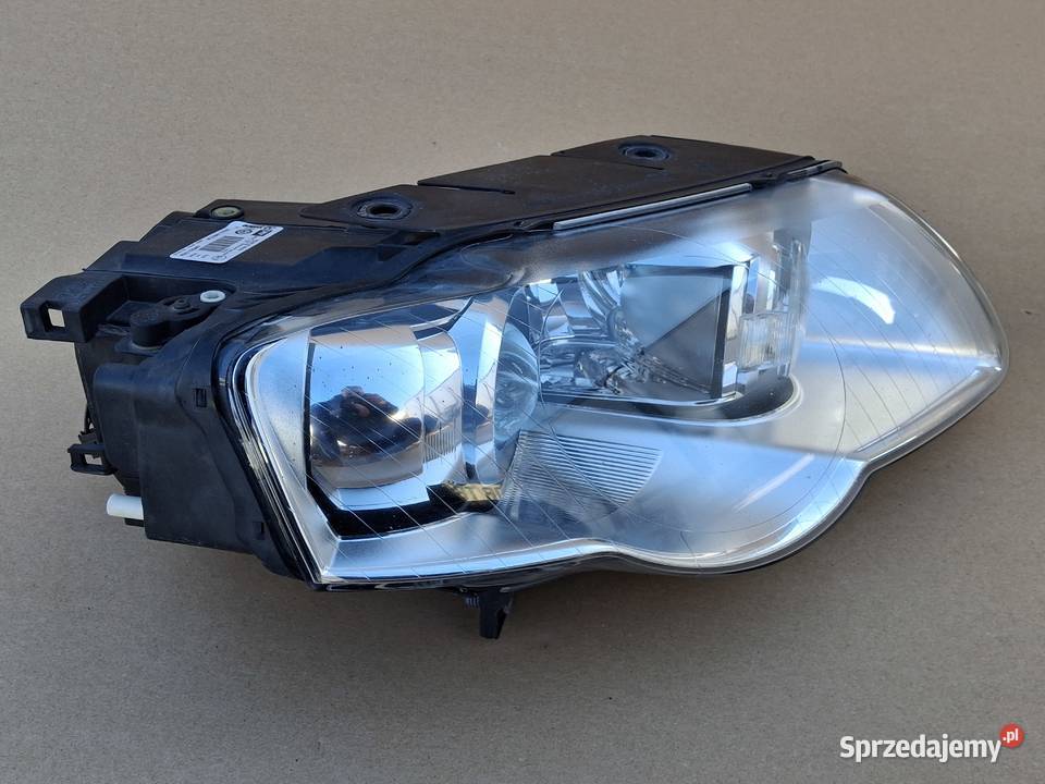 VW PASSAT B6 BI XENON REFLEKTOR PRAWY LAMPA osobowe Bieleń sprzedam