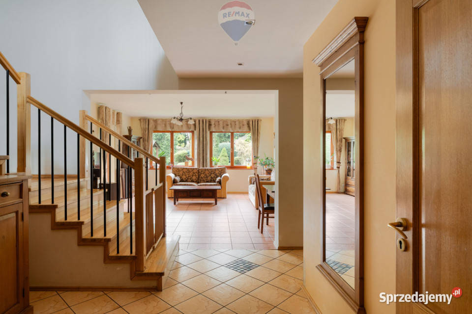 Klimatyczny dom odrębne mieszkanie duża działka Jerzykowo sprzedam