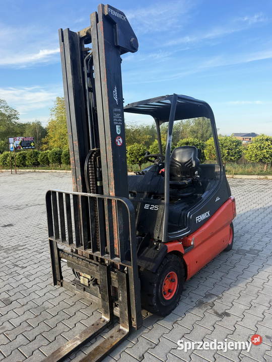 wózek widłowy elektryczny LINDE E2502 Triplex Wózki widłowe Działoszyn