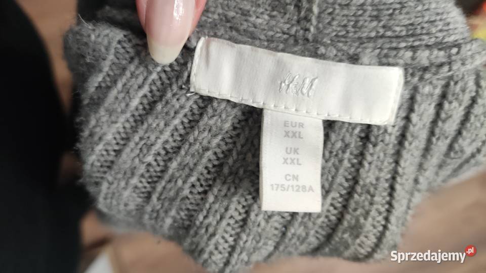 Śliczny szary sweter rozpinany kardigan
