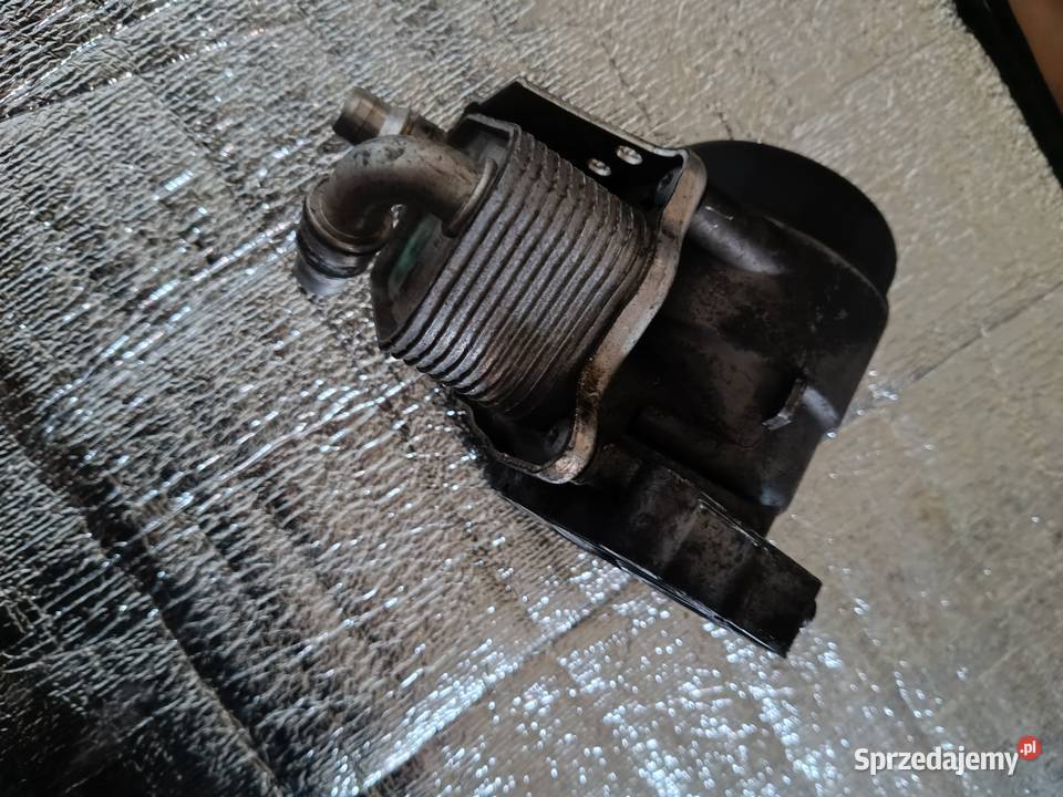 Podstawa filtra oleju z chłodniczką BMW e81 e87 Jawor