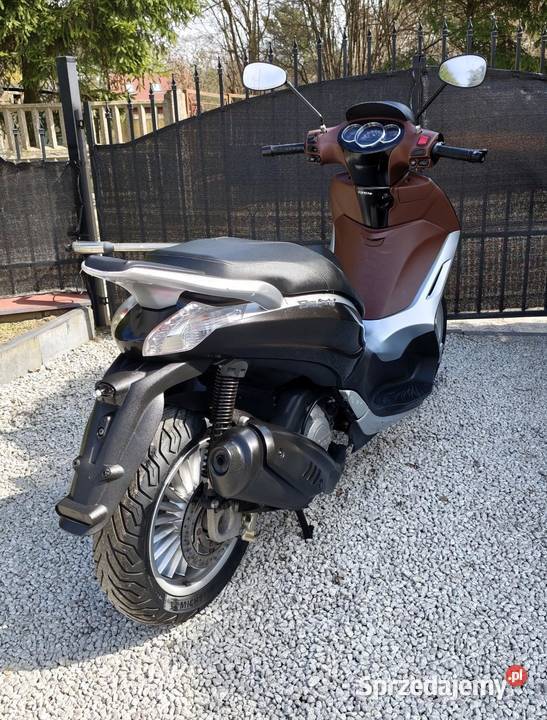 Skuter Piaggio Beverly 125cc 2012r 8 Wtrysk LED łódzkie Łask