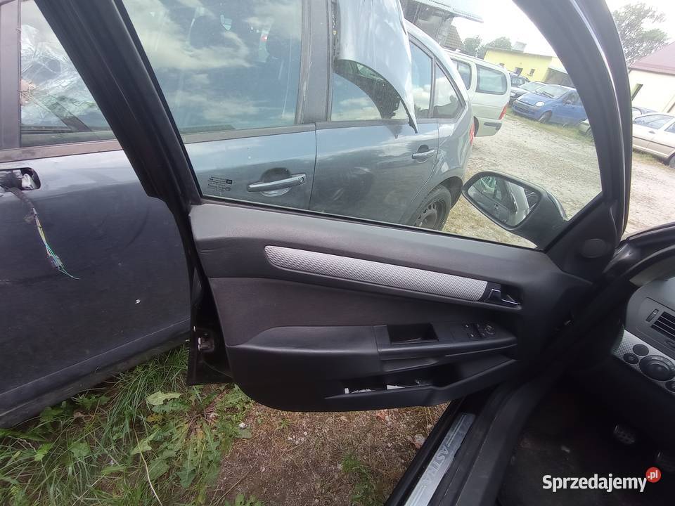Opel Astra 19 Kombi 88 kW 2006 r dawca części