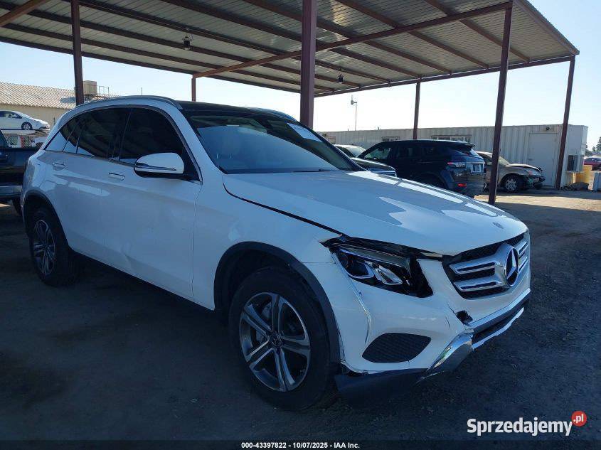 2018 MERCEDESBENZ GLC 300 4MATIC benzyna Kobyłka