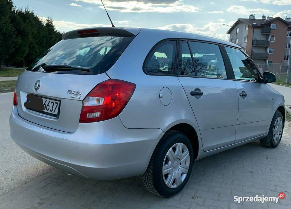 Sprzedam piękną utrzymaną Skodę fabię 2011 16 srebrny małopolskie