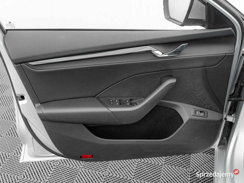 koda Octavia 15 TSI Ambition Czpark Podgrzf Pępowo