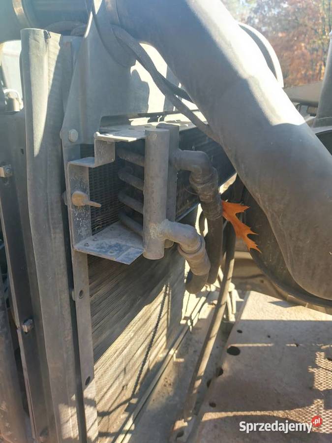 Sprzedam chłodnicę oleju massey 3060 3080 3070 sprzedam