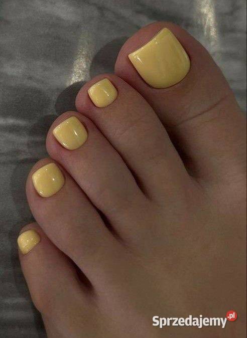 Pedicure i manicure klasyka i najnowsze trendy w Manicure, pedicure Bytom