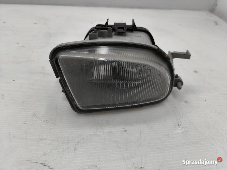 HALOGEN PRAWY MERCEDES CLK W208 C208 1708200256 osobowe