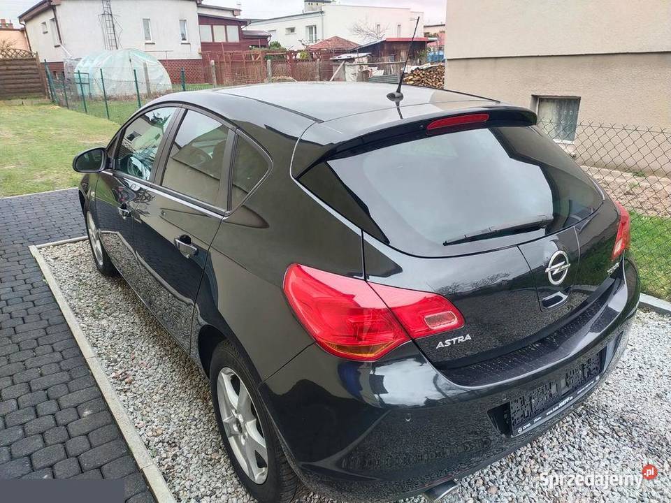 Opel Astra 14 Turbo 140 2012r Bogate wyposażenie Astra Syców