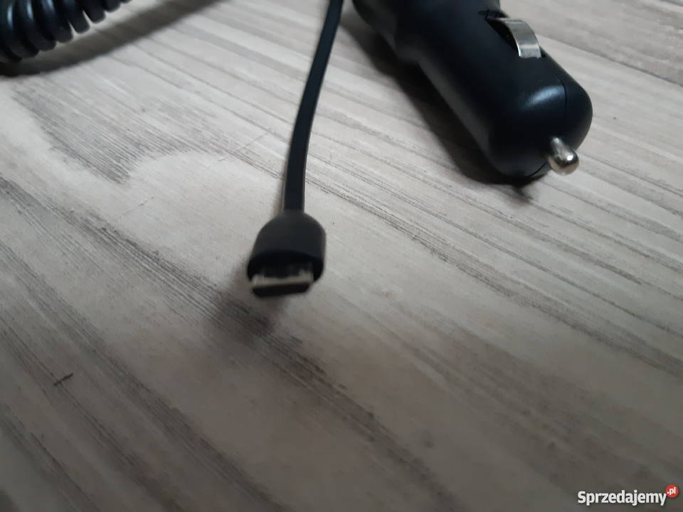 Sprzedam ładowarkę samochodową pasuje do