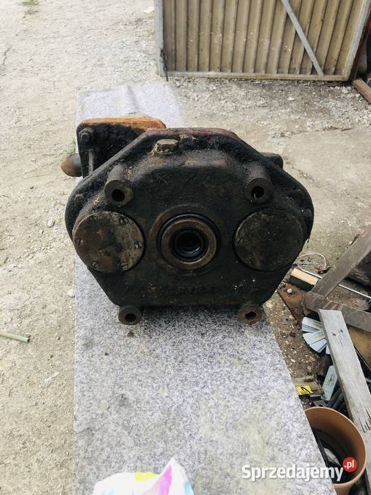 URSUS C 360 C 355 4011 ZBEDNE CZESCI Sosnowiec sprzedam