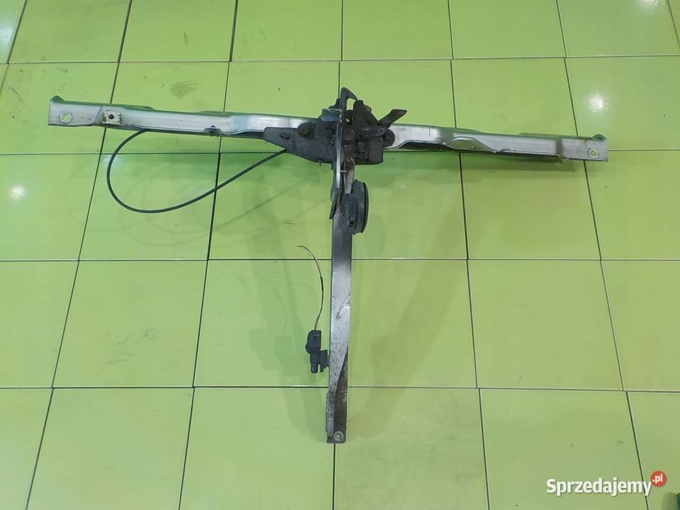 TOYOTA PRIUS II 15 VVTI 05r 5D pas przedni gorny mazowieckie