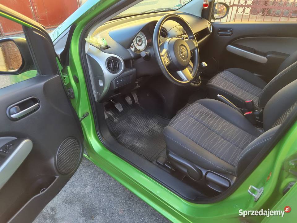 MAZDA 2 14benzyna klima parkotronik elektryka