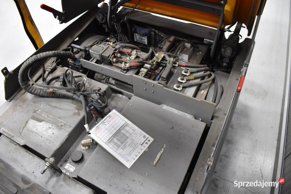 Ciągnik JUNGHEINRICH EZS 570 elektryczny Czechy