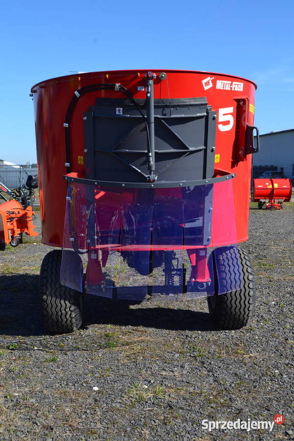 Wóz paszowy 5M3 MetalFach T659 Olesno