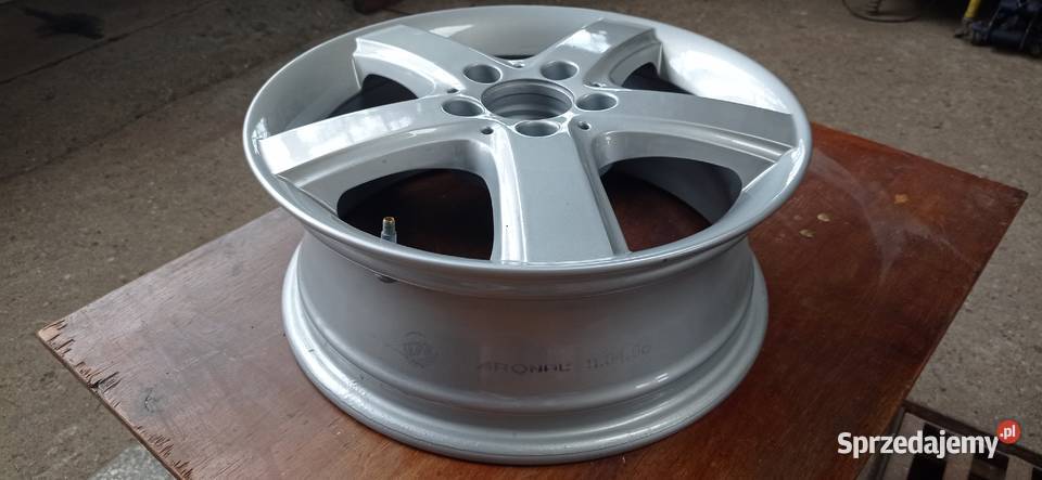 Zestaw 4x Felga aluminiowa MercedesBenz Aklasa Samochodowe Felgi